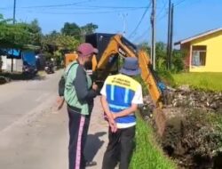 Tak Tunggu Bantuan, Petani Maros Turun Tangan Selamatkan Sawah dari Kekeringan