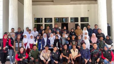 Diantar Langsung Bupati, 20 Siswa Maros Mulai Perjalanan Menuju Sekolah Rakyat